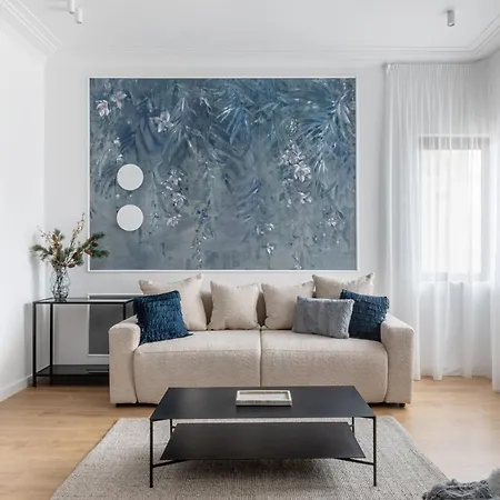 Holt Luxury Piata Romana 2br Urban Sanctuary Bucharest