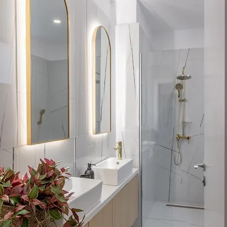 Lägenhet Holt Luxury Piata Romana 2br Urban Sanctuary Bukarest