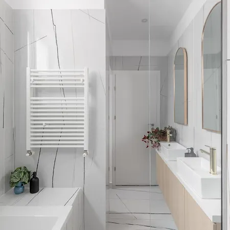 Holt Luxury Piata Romana 2br Urban Sanctuary Lägenhet *