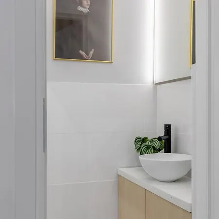 Lägenhet Holt Luxury Piata Romana 2br Urban Sanctuary Bukarest