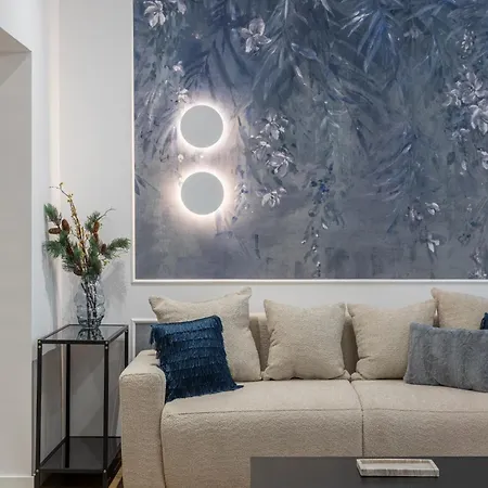 Holt Luxury Piata Romana 2br Urban Sanctuary Lägenhet Bukarest
