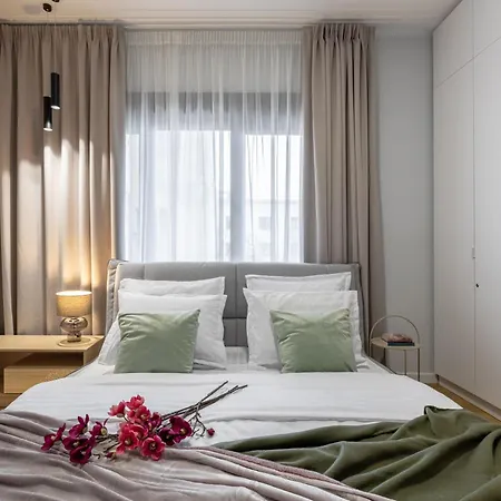 Holt Luxury Piata Romana 2br Urban Sanctuary Lägenhet *
