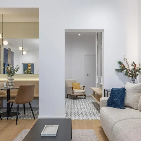 Apartment Holt Luxury Piata Romana 2br Urban Sanctuary *