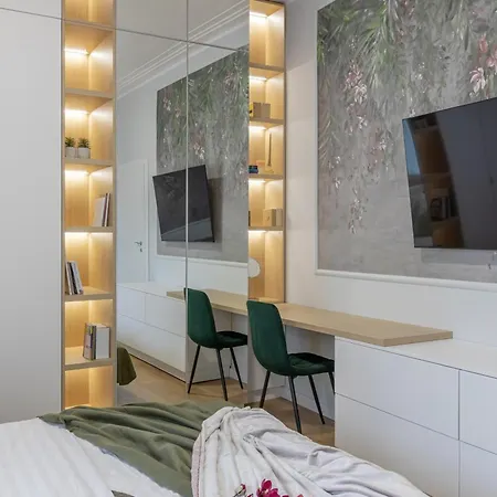 Holt Luxury Piata Romana 2br Urban Sanctuary Apartment *